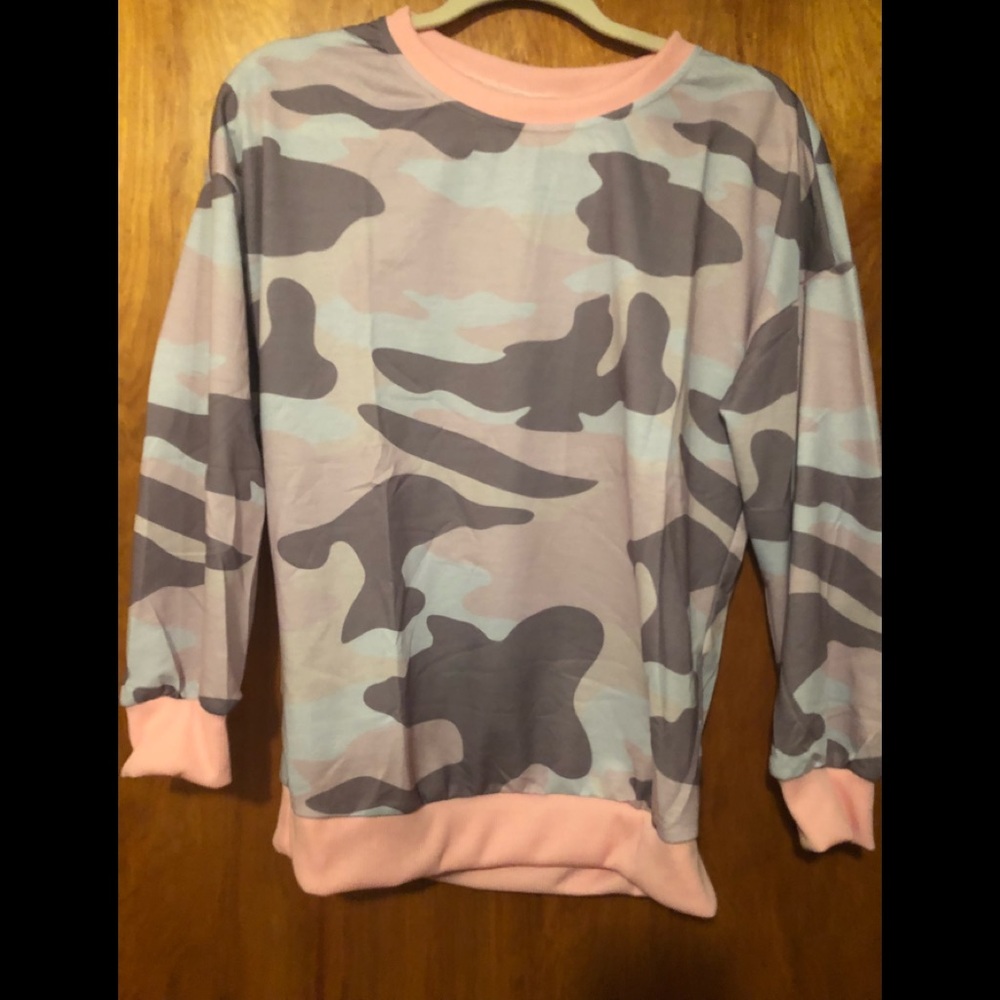 Sweatshirt